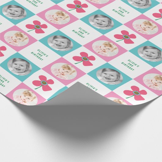 Roze Daisy Pop Flower Chic Birthday Photo Gift Cadeaupapier (Hoek)