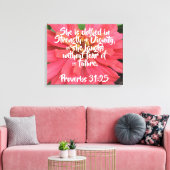 Roze Daisy Proverbs 31:25 op canvas (Insitu (Woonkamer))