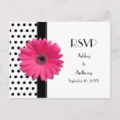 Roze Daisy Zwart Wit Polka Dot Bruiloft RSVP Uitnodiging Briefkaart (Voorkant)