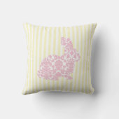 Roze Damask Bunny Rabbit op Yellow Stripes Kussen (Achterkant)