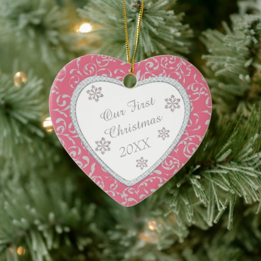 Roze Damask Faux Diamond Eerste Kerstmis Keramisch Ornament (Boom)