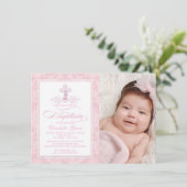 Roze Damast Cross Meisjes Foto Dop Uitnodigingen (Staand voorkant)
