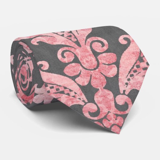  roze darm op diep grijs stropdas (Opgerold)