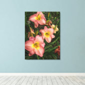 Roze Daylilies Wrapped Canvas (Insitu (Houten vloer))