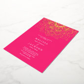 Roze Delicate Gold mandala Wedding Folie Folie Uitnodiging (Gedraaid)