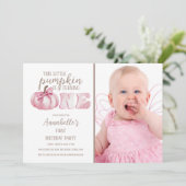 Roze deze kleine pompoen foto 1e verjaardag kaart (Staand voorkant)