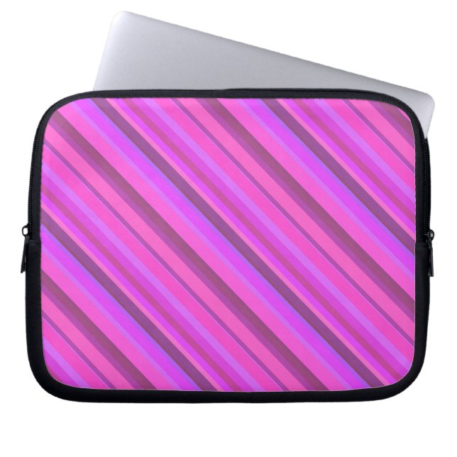 Roze diagonale strepen laptop sleeve (Voorkant)