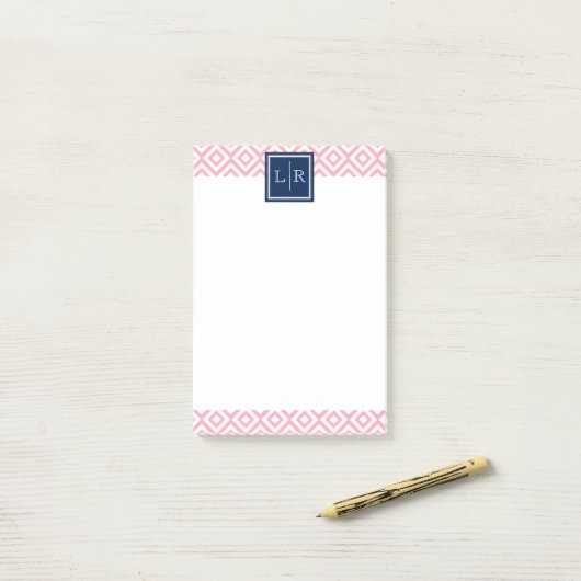 Roze diamanten patroon en monogram post-it® notes (Op bureau)