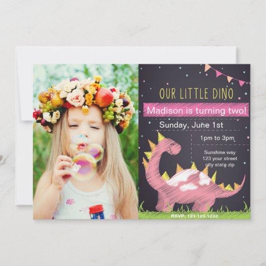Roze Dino Birthday-uitnodiging met foto Kaart (Voorkant)