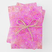 Roze dinosaur verbergen inpakpapier vel (In situ)