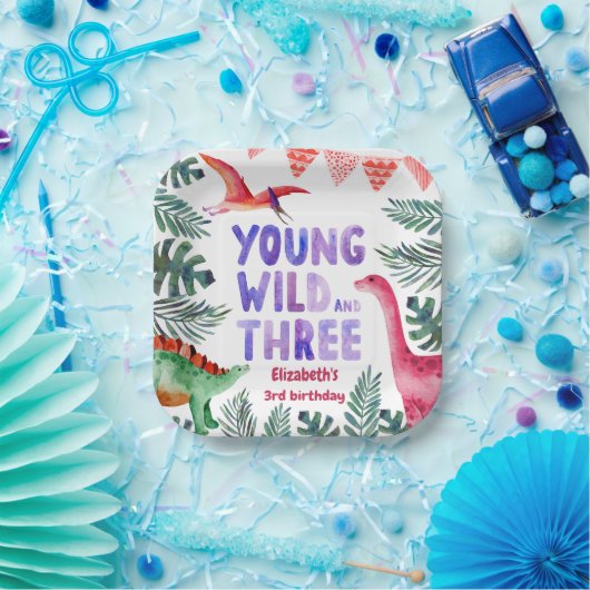 Roze Dinosaur Waterverf Young Wild and Three Papieren Bordje (Feest)