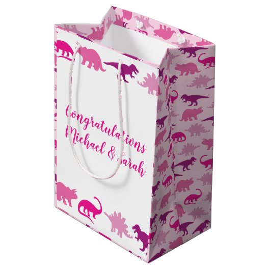 Roze dinosaurus Baby shower Medium Cadeauzakje (Achterkant Gekanteld)