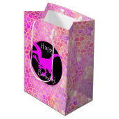 Roze Dinosaurus Verberg Gelukkige Verjaardag! Medium Cadeauzakje (Voorkant Gekanteld)