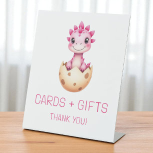 Roze dinosauruskaarten en cadeaus baby shower bord reclamebord met voetstuk