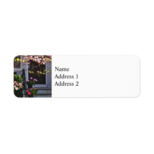 Roze Dogwood en Pots of Geraniums Etiket (Voorkant)