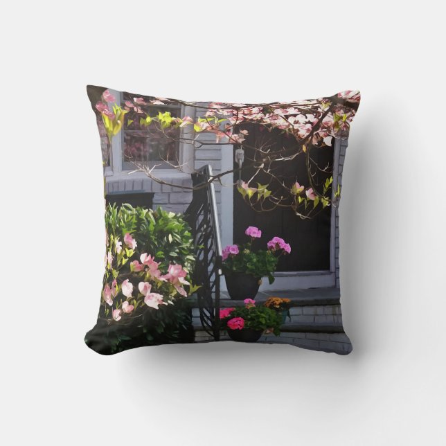 Roze Dogwood en Pots of Geraniums Kussen (Voorkant)
