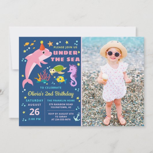 Roze dolfijn onder het Zee Girl Birthday Foto Kaart (Voorkant)