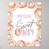 Roze donut 1st verjaardagsfeestje welkomstteken poster (Voorkant)