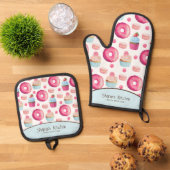 Roze Donuts Cupcakes Macarons gepersonaliseerd Ovenwant & Pannenlap Set (Top down)