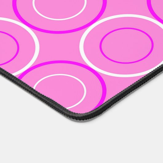 Roze Donuts geassorteerd op roze Bureaumat (Hoek)