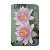 Roze Drijvende Waterlelie Lotus Badmat (Voorkant Verticaal)