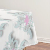 Roze duif met zilveren bloemen en fronten tafelkleed (Voorbeeld)