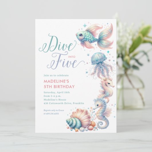 Roze duik in vijf zeemeermin 5e verjaardag kaart (Staand voorkant)