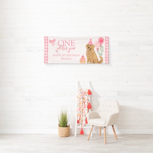 Roze Eén Gouden Jaar Retriever Puppy 1e Verjaardag Spandoek (Insitu)