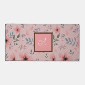 Roze Elegante Bloem Boho Monogram Desk Mat (Voorkant)
