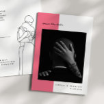 ROZE Elegante foto Bewaar de datum Uitnodiging<br><div class="desc">Deze minimalistische en elegante bruiloft bewaart de datumkaarten met moderne zwarte tekst op een roze en witte achtergrond,  met uw persoonlijke foto. Een eenvoudige en stijlvolle look,  met een romantische illustratie aan de achterkant.</div>
