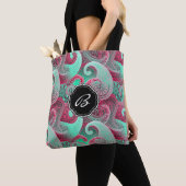 Roze en Aqua Paisley Patroon met Monogram Tote Bag (Dichtbij)