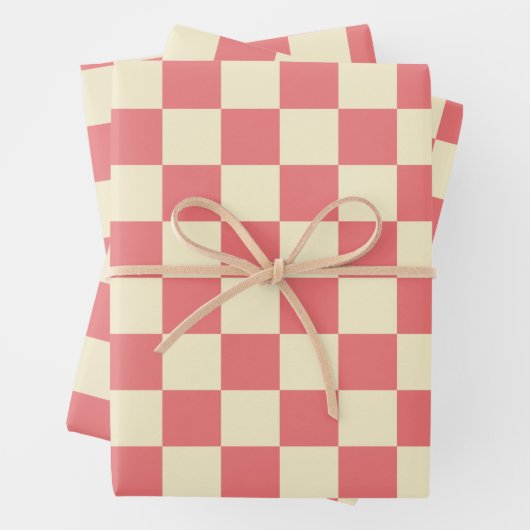Roze en beige checkboard inpakpapier vel (In situ)