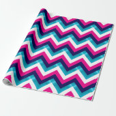 Roze en Blauw Geometrisch Chevron Patroon Cadeaupapier (Uitgerold)