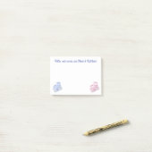 roze en blauwe baby sokken post-it® notes (Op bureau)