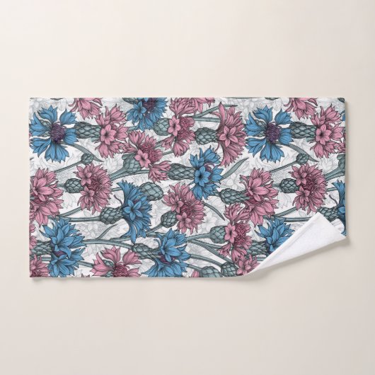 Roze en blauwe bloemen, wilde bloemen op wit bad handdoek (Handdoek)