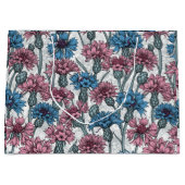 Roze en blauwe bloemen, wilde bloemen op wit groot cadeauzakje (Voorkant)