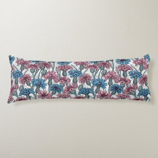 Roze en blauwe bloemen, wilde bloemen op wit lichaamskussen (Voorkant)