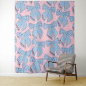 Roze en blauwe bogen wandkleed (In situ)