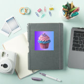 Roze en blauwe cupcake op verloop sticker (iPad Cover)