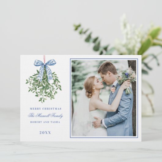 Roze en Blauwe Grandmillennial Mistletoe Kaart (Staand voorkant)