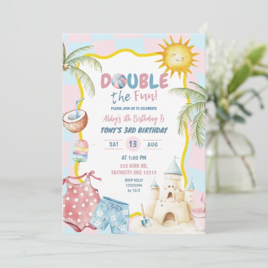 Roze en Blauwe Groovy Pastel Sibling Beach Verjaar Kaart (Staand voorkant)