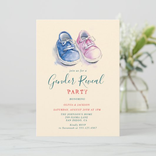Roze en Blauwe sneakers Gender Reveal Party Kaart (Staand voorkant)