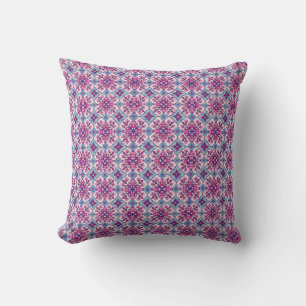 Roze en blauwe tegelontwerp kussen