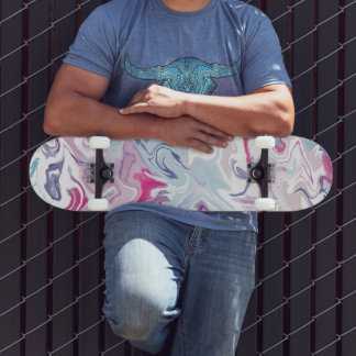 Roze en blauwe vloeibare acrylvezels persoonlijk skateboard