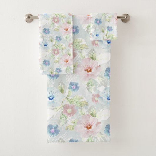 Roze en blauwe waterverf bloemen. bad handdoek (Insitu)
