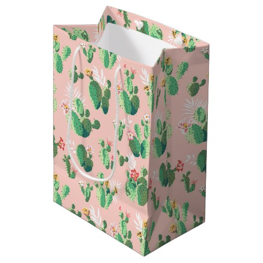 Roze en Blauwgroen Cactus Southwestern Gift Bag Medium Cadeauzakje (Voorkant Gekanteld)