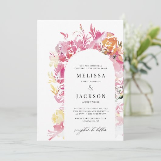 Roze en Blush Waterverf Flower Arch Bruiloft Kaart (Staand voorkant)