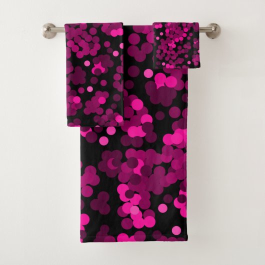 Roze en bordeaux polka dot confetti patroon bad handdoek (Insitu)
