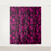 Roze en bordeaux polka dot confetti patroon wandkleed (Voorkant)