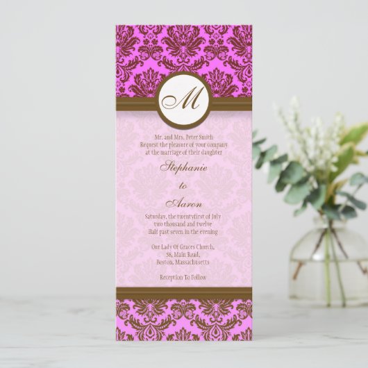 Roze en bruin Damask Monogram Wedding Uitnodiging (Staand voorkant)